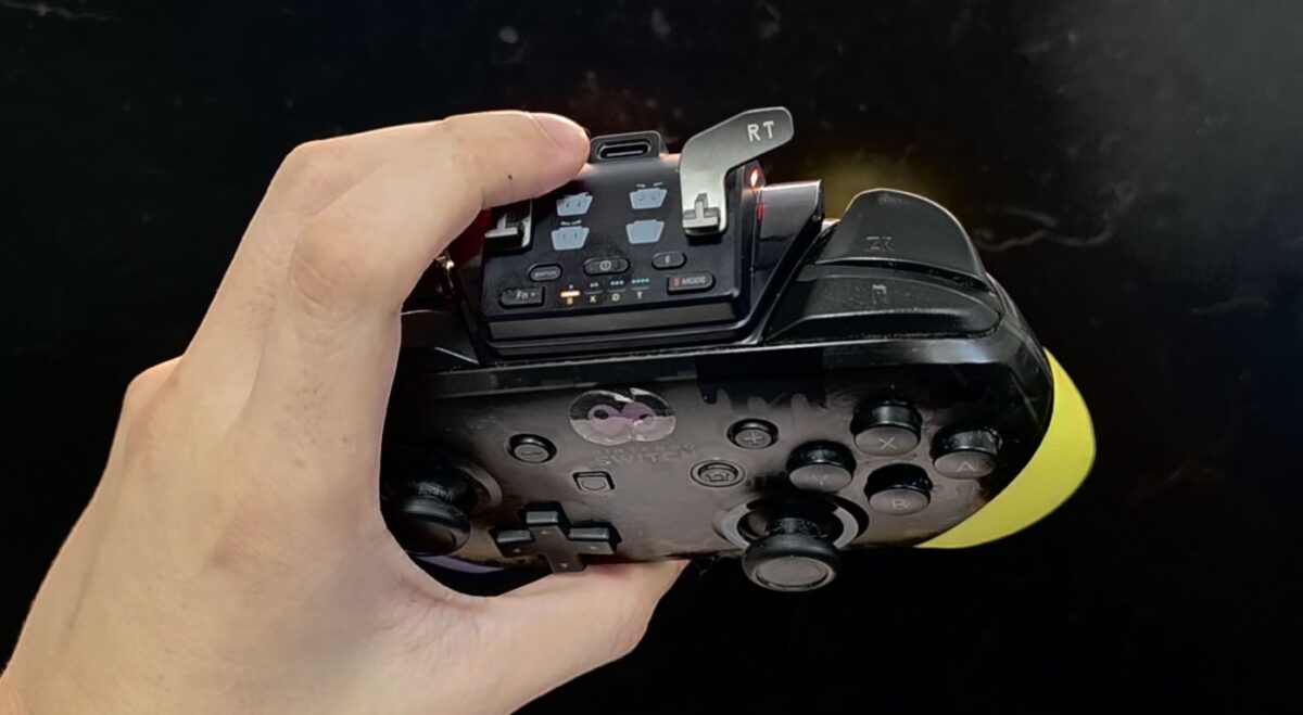 初代プロコンに装着したVOIDJOY上側のLT・RT